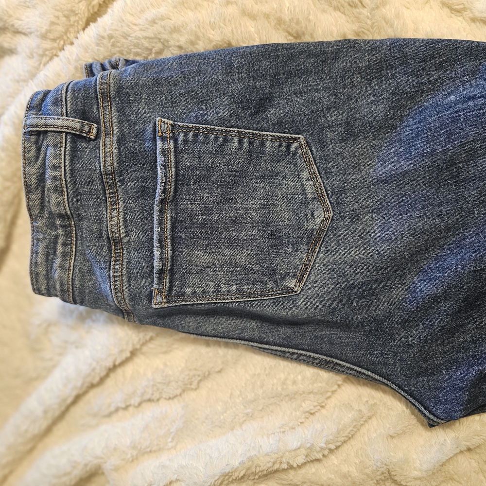 Distressed Blue Jeans Tummy Control - Picture 5 of 6